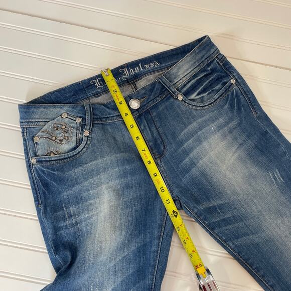 L.A. Idol Women’s Medium Wash Mid Rise Studded Capri Size Large - Picture 7 of 8